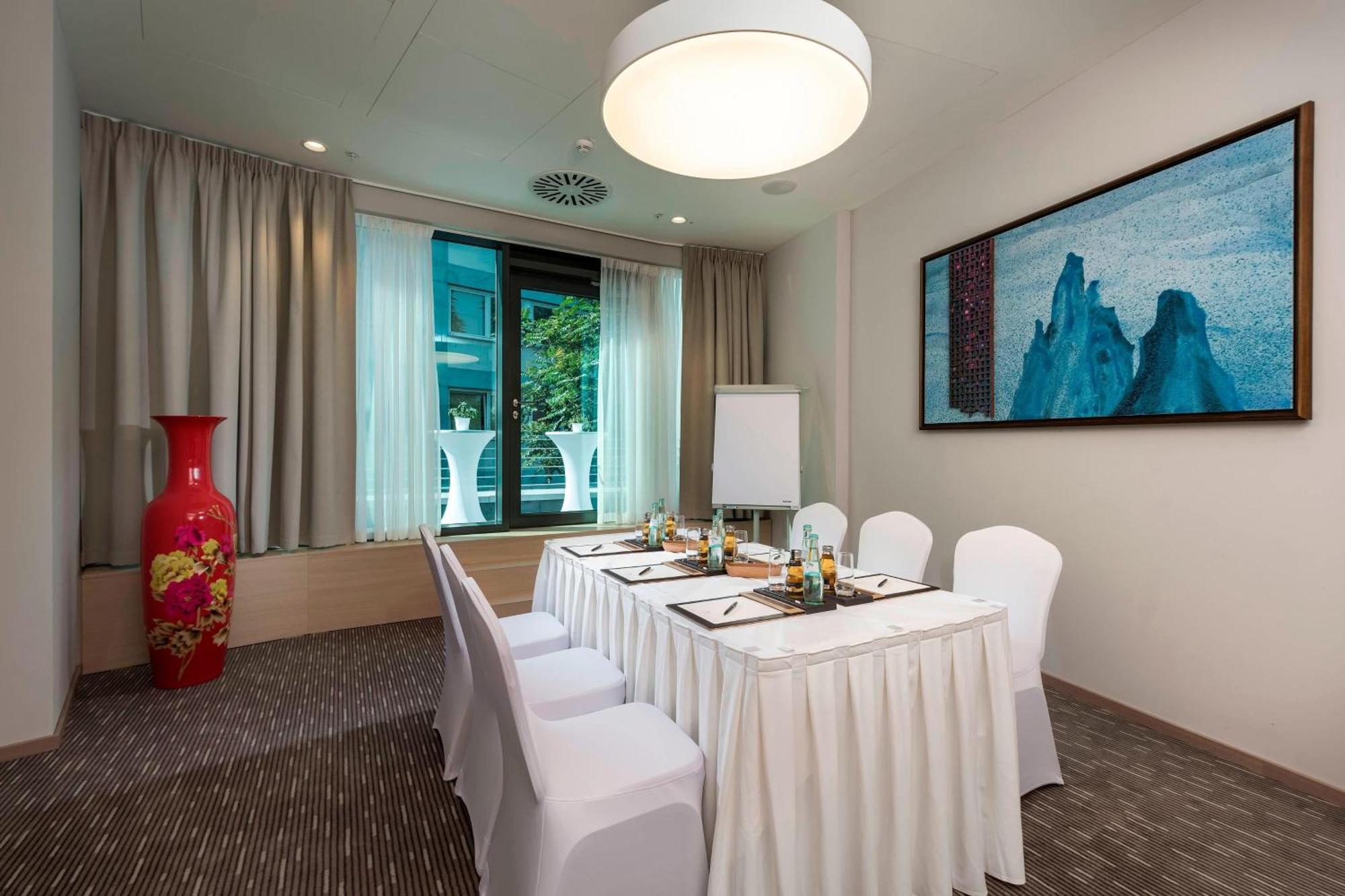 Delta Hotels by Marriott Frankfurt Offenbach Exteriör bild